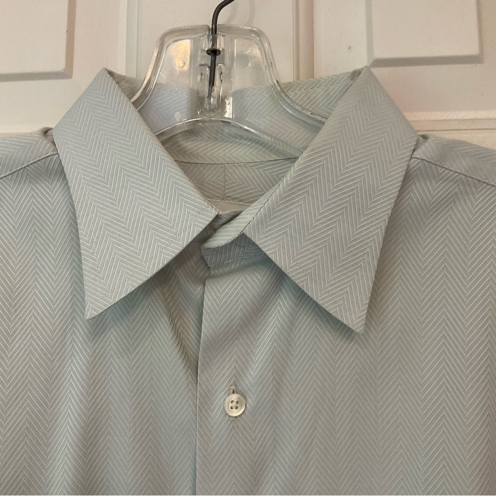 Craig Taylor Dress Shirt, French Cuffs, Luxury Designer and Fabric, Size 16.5 R - Picture 7 of 10